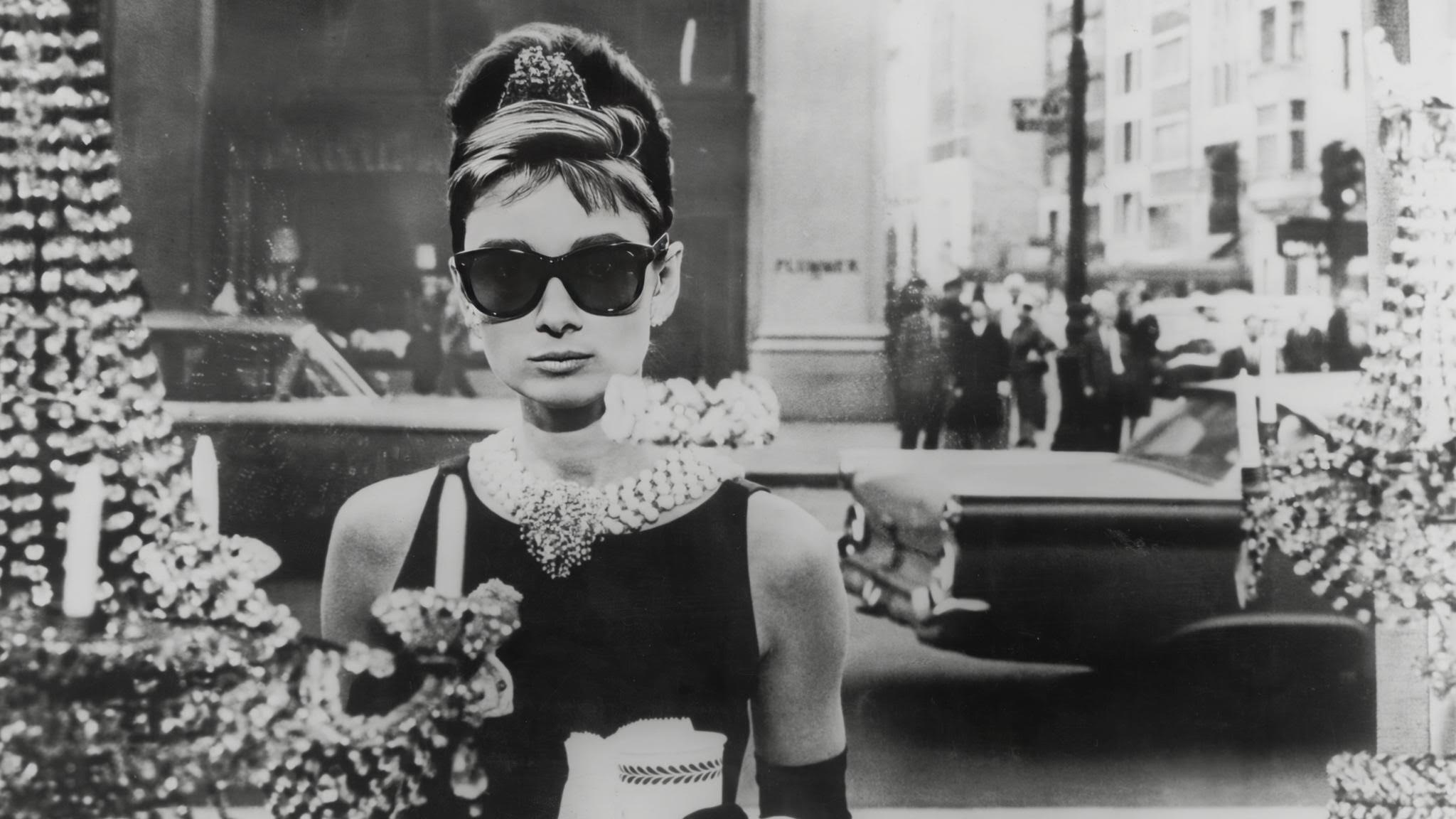 FRÜHSTÜCK BEI TIFFANY 1 FRUeHSTUeCK BEI TIFFANY